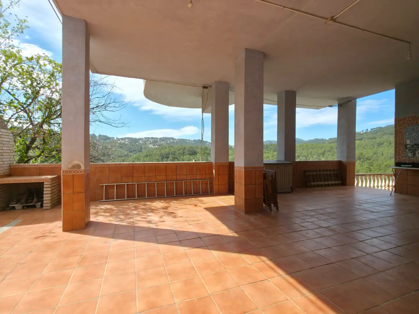 Terrassa de Casa o xalet en venda en Sant Andreu de la Barca amb Aire condicionat, Calefacció i Jardí privat