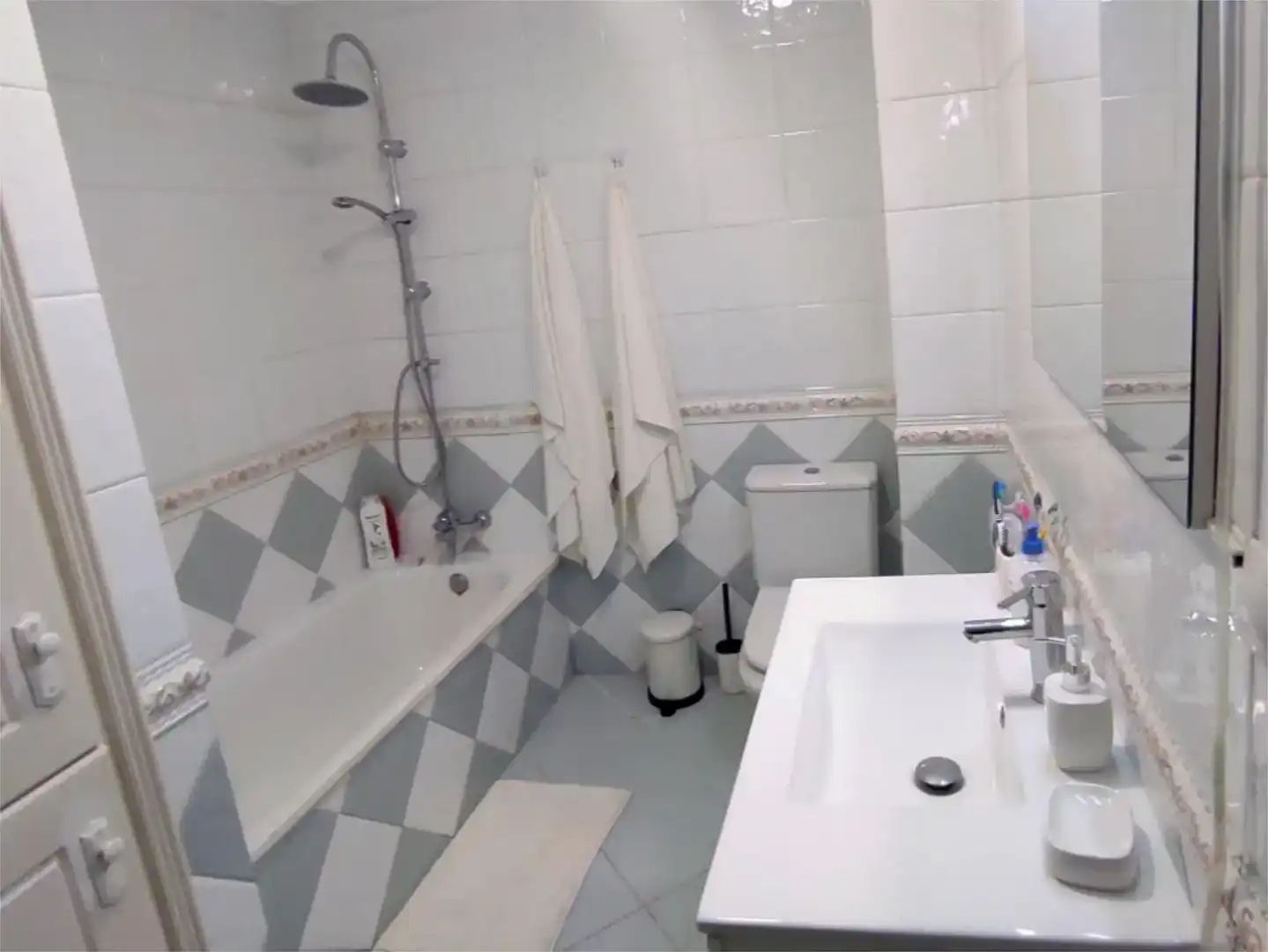Baño de Casa adosada en venta en L'Escala con Aire acondicionado y Balcón