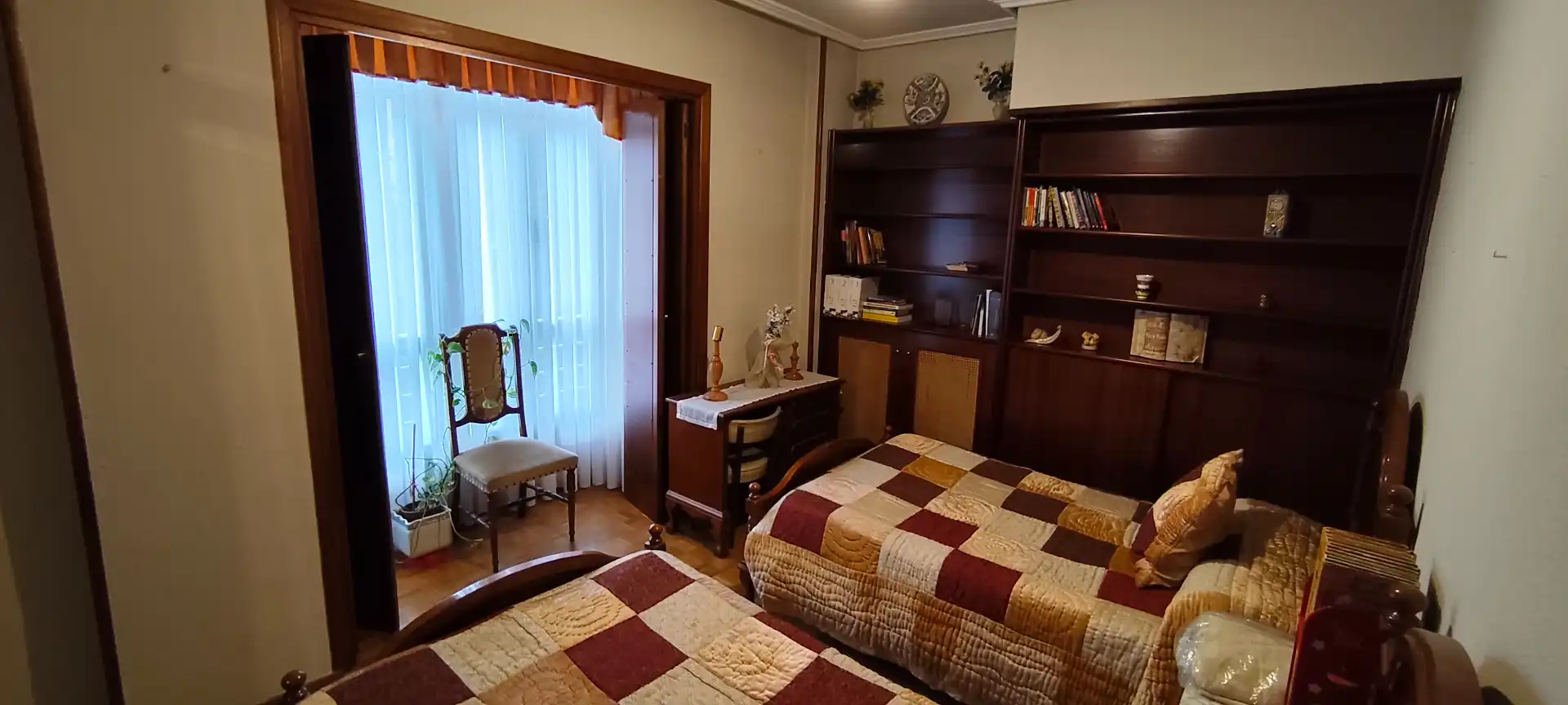 Habitación de Piso en venta en  Logroño con Calefacción, Parquet y Trastero
