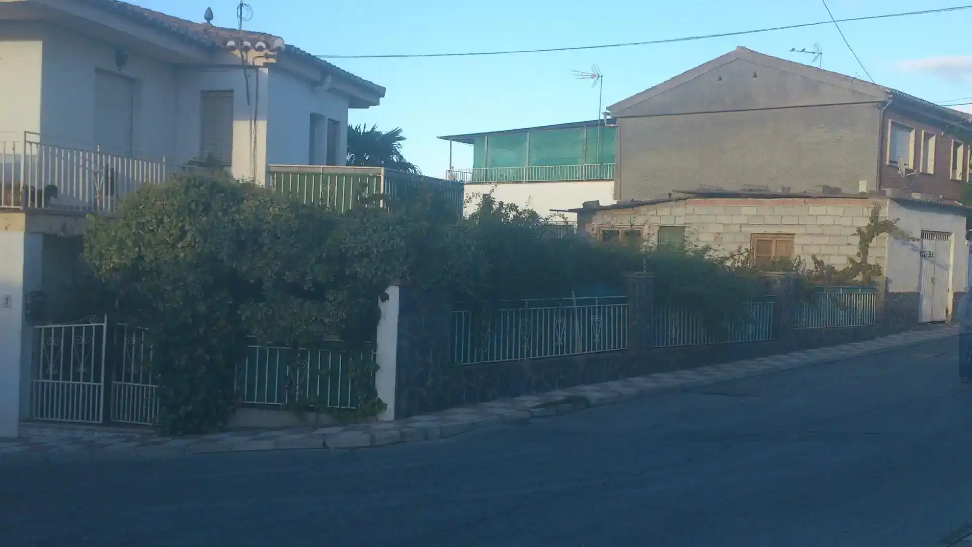 Vista exterior de Casa o xalet en venda en La Zubia Ciudad