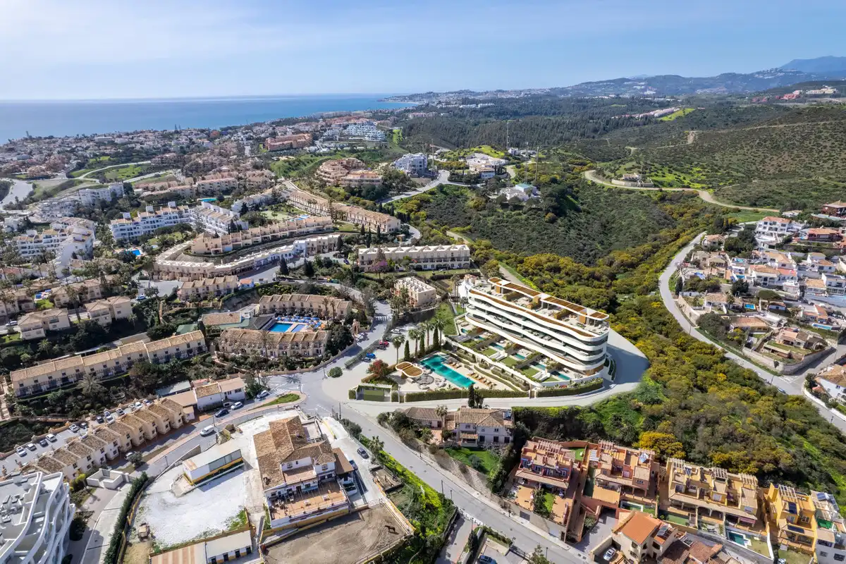 Außenansicht von Erdgeschoss zum Verkauf in Mijas mit Klimaanlage, Privatgarten und Terrasse