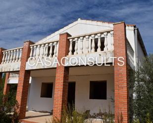 Vista exterior de Finca rústica en venda en Vall d'Alba amb Terrassa