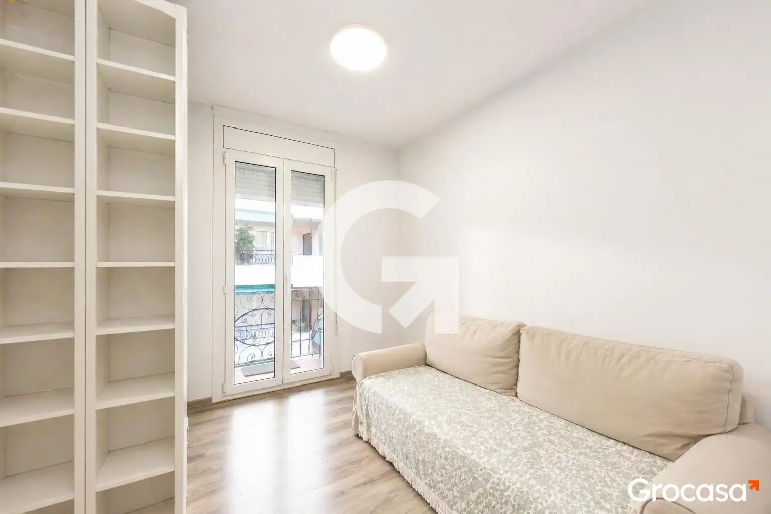 Bedroom of Flat for sale in Barcelona  with Air Conditioner, Oven and Washing machine