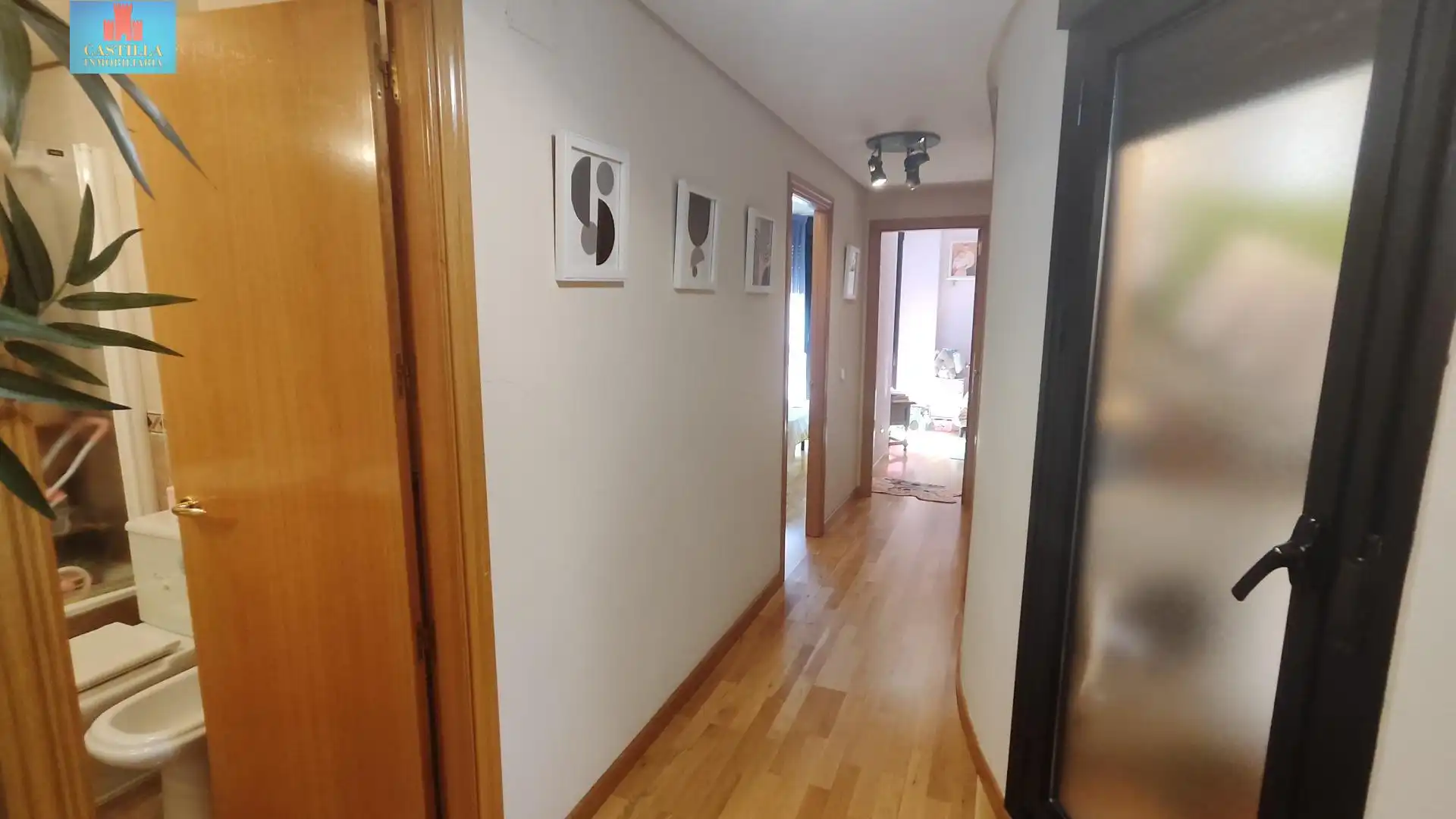 Piso en venta en Ávila con Calefacción, Jardín privado y Trastero