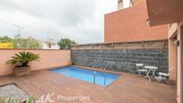 Swimming pool of House or chalet for sale in Castelldefels  with Air Conditioner, Heating and Private garden