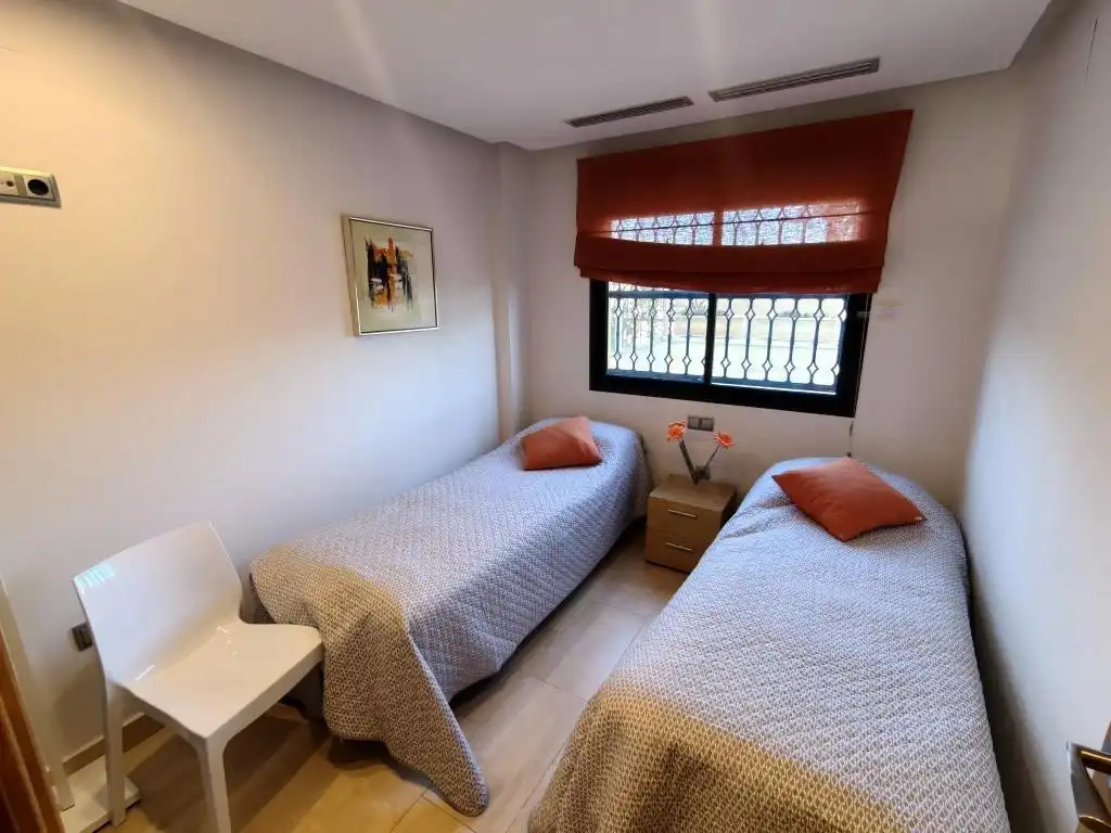 Habitación de Planta baja en venta en Guardamar del Segura con Aire acondicionado, Terraza y Trastero