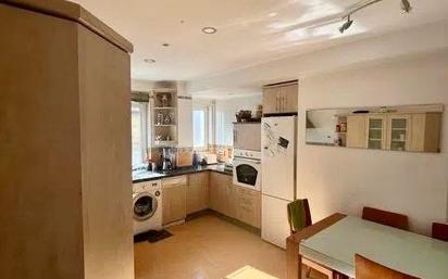 Cuina de Apartament en venda en León Capital  amb Calefacció i Parquet