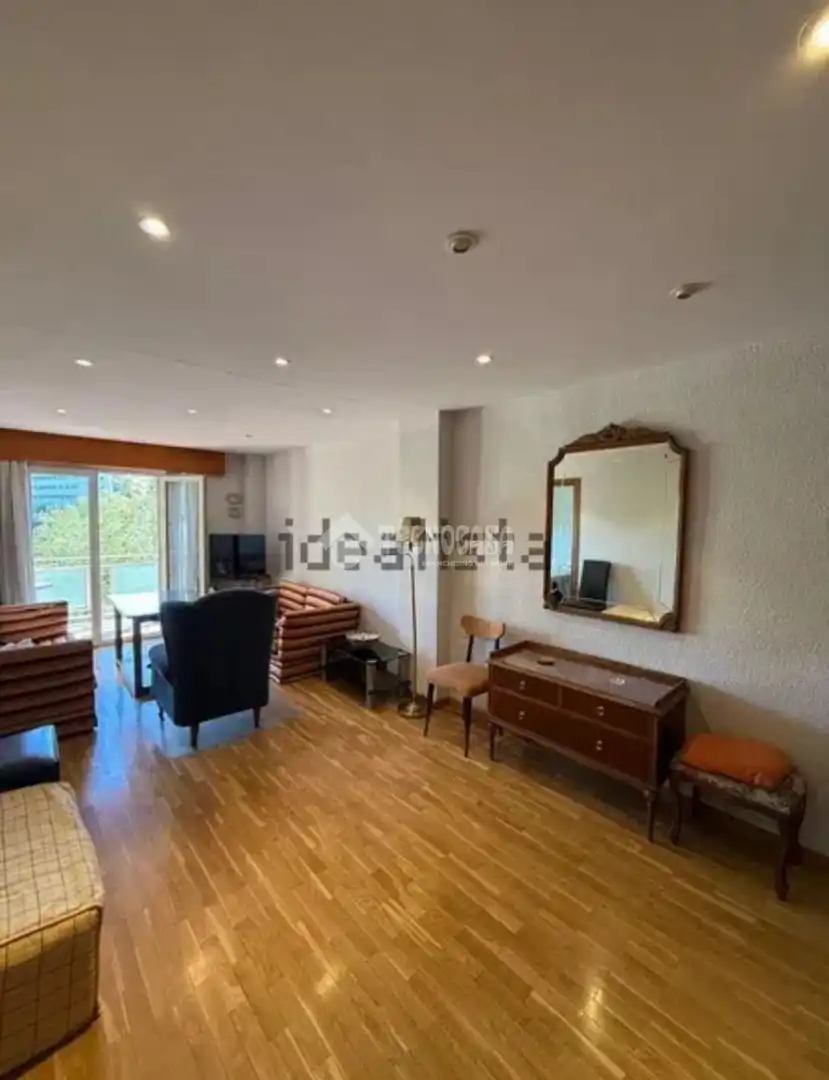 Habitación de Piso en venta en Granada con Aire acondicionado, Amueblado y Balcón