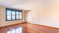 Living room of Flat for sale in  Madrid Capital  with Heating, Private garden and Storage room