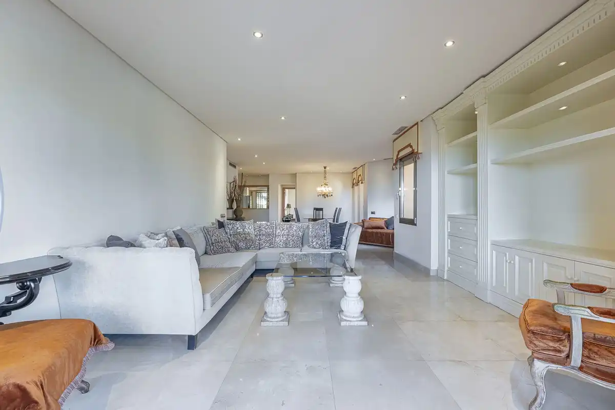 Piso con ascensor en venta en Milla de Oro, imagen 13