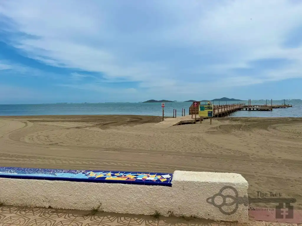 Vista exterior de Dúplex en venta en Cartagena