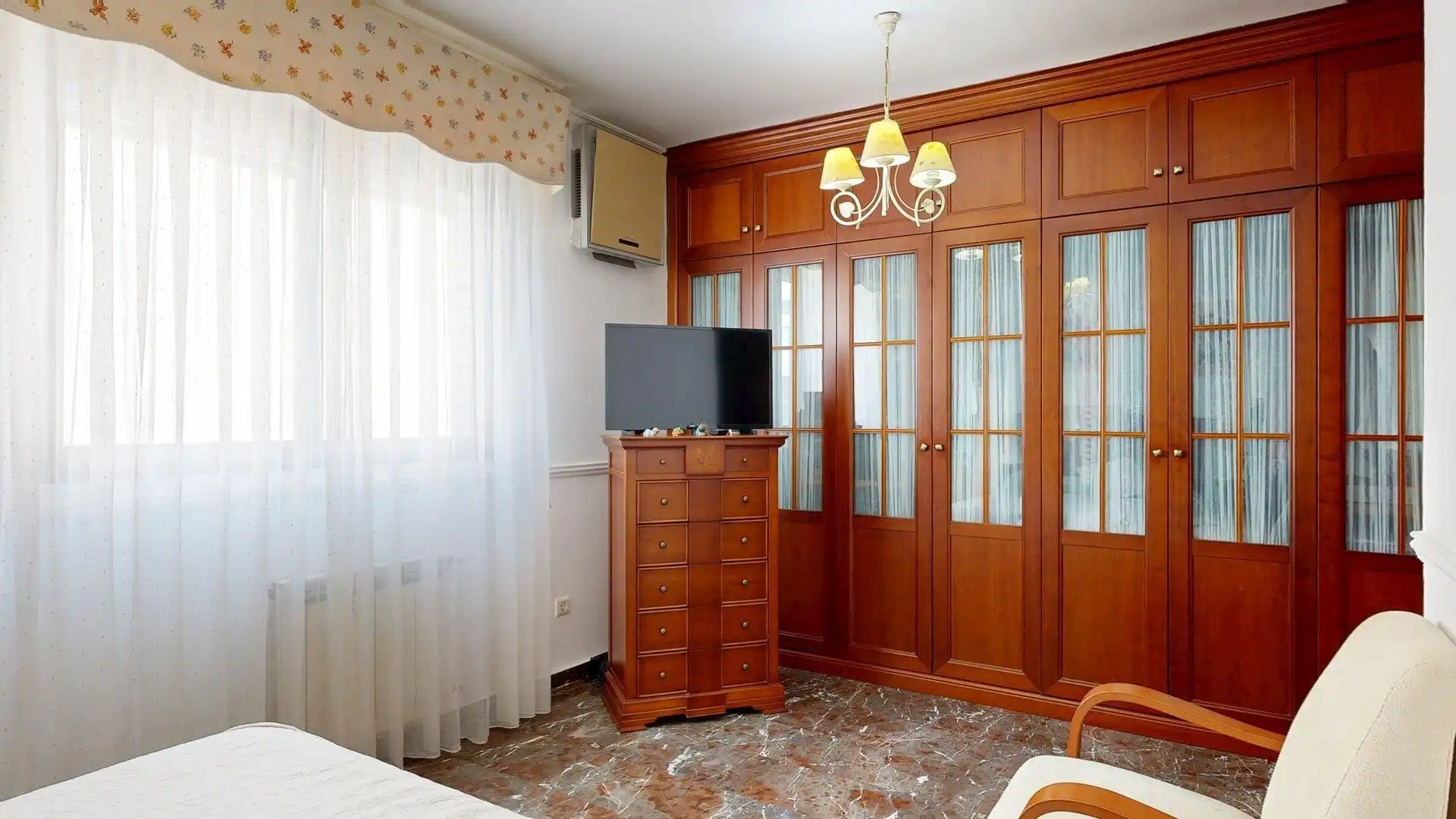 Habitación de Casa adosada en venta en Zaragoza con Aire acondicionado, Calefacción y Terraza