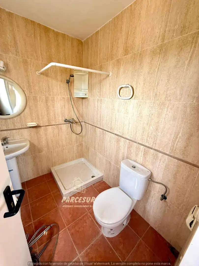Bany de Finca rústica en venda en Córdoba amb Aire condicionat, Calefacció i Jardí privat