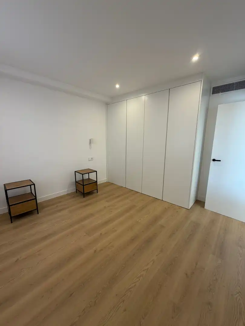 Schlafzimmer von Wohnung zur Miete in Centre