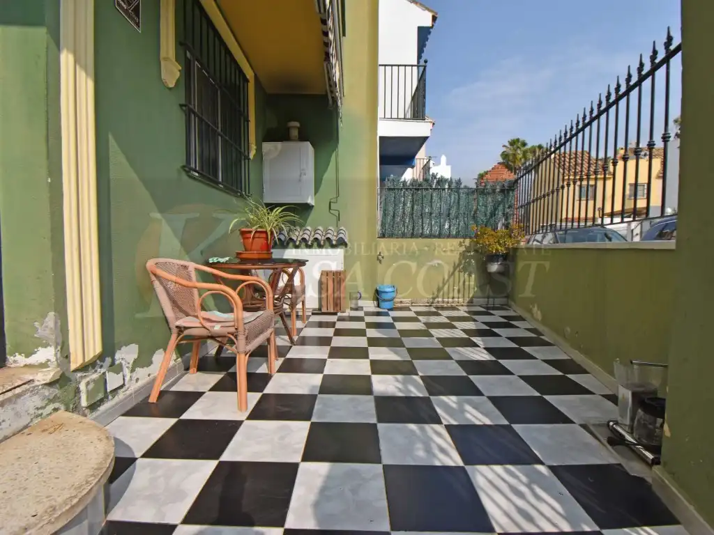 Casa adosada en venta en Los Boliches