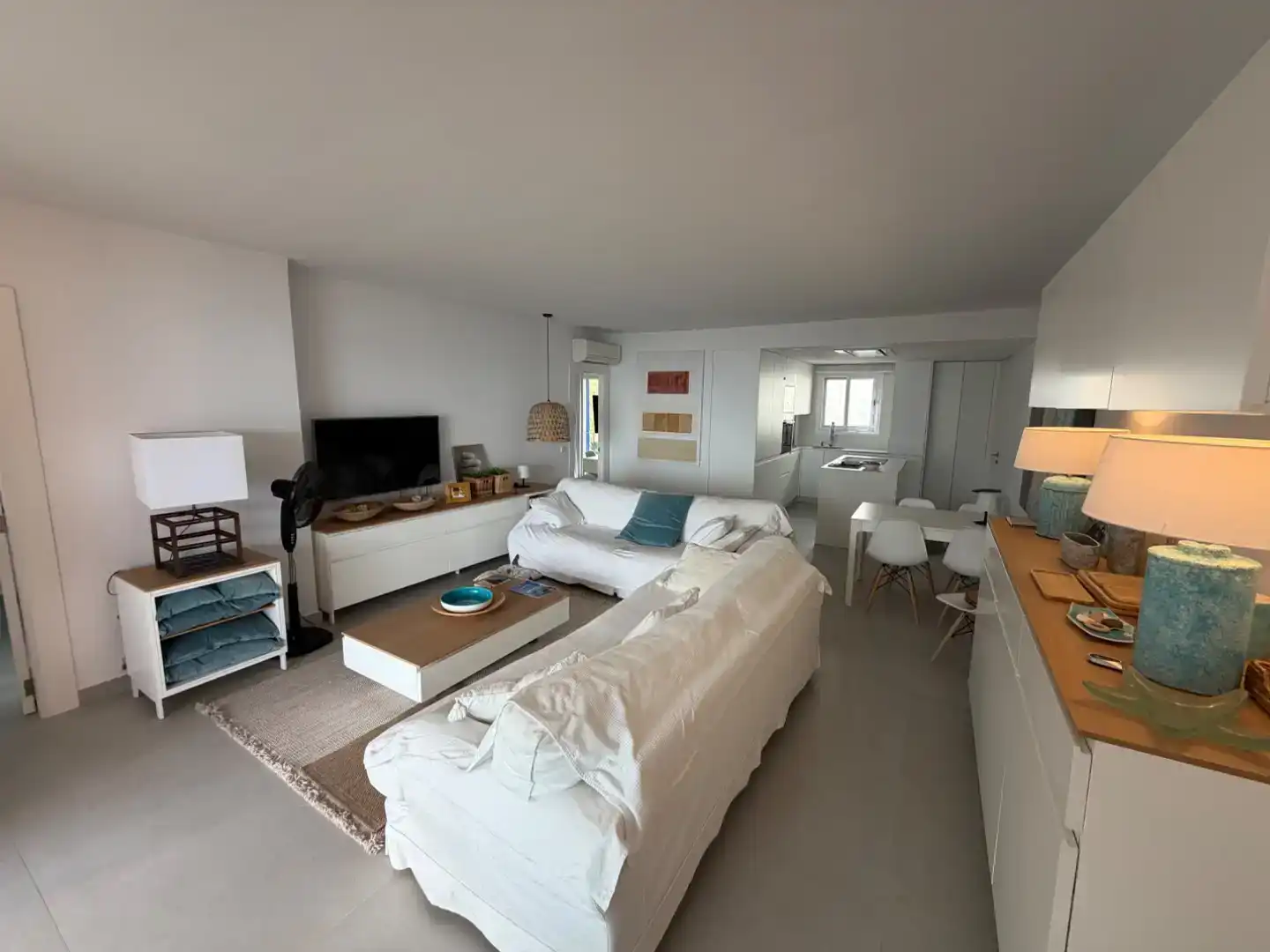 Sala de estar de Apartamento en venta en Artà con Aire acondicionado, Piscina y Amueblado