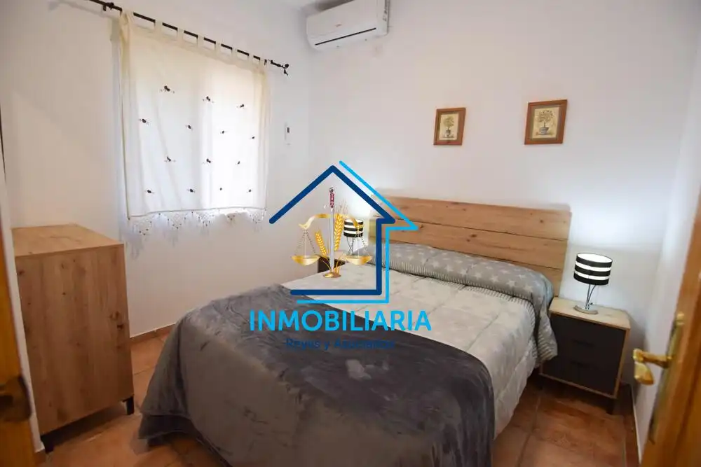 Dormitori de Casa o xalet en venda en Córdoba amb Aire condicionat, Terrassa i Piscina