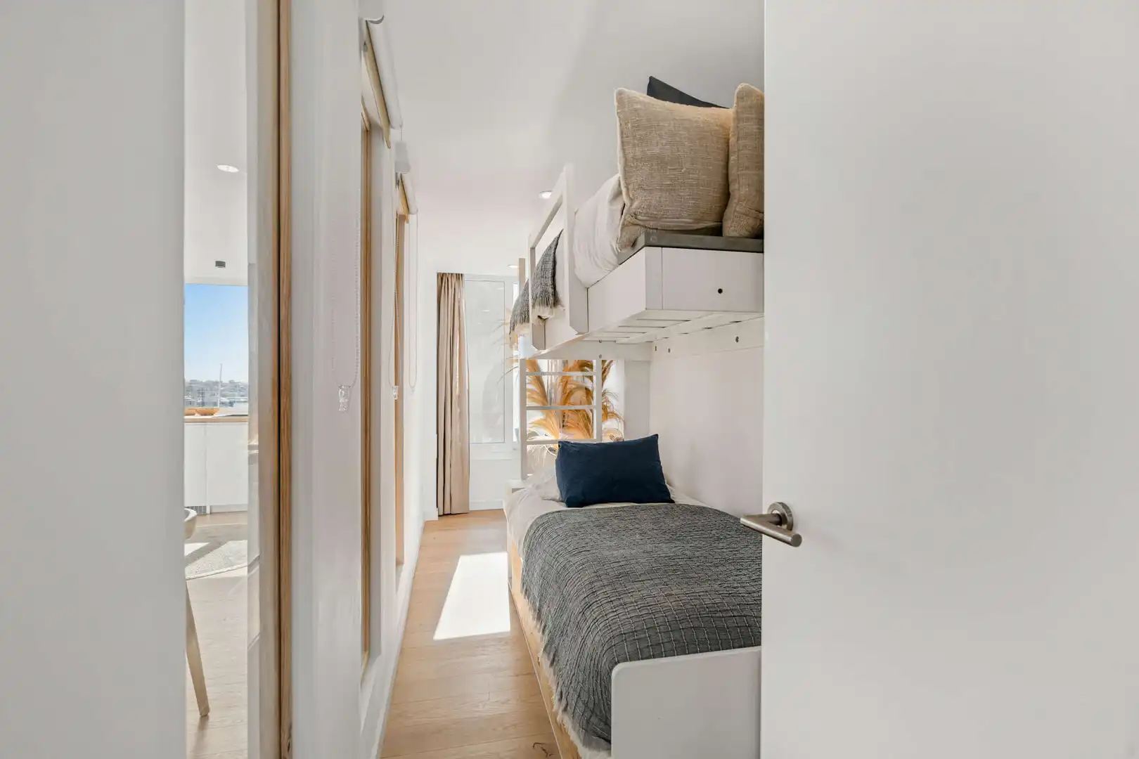 Bedroom of Flat for sale in  Palma de Mallorca  with Air Conditioner, Terrace and Furnished
