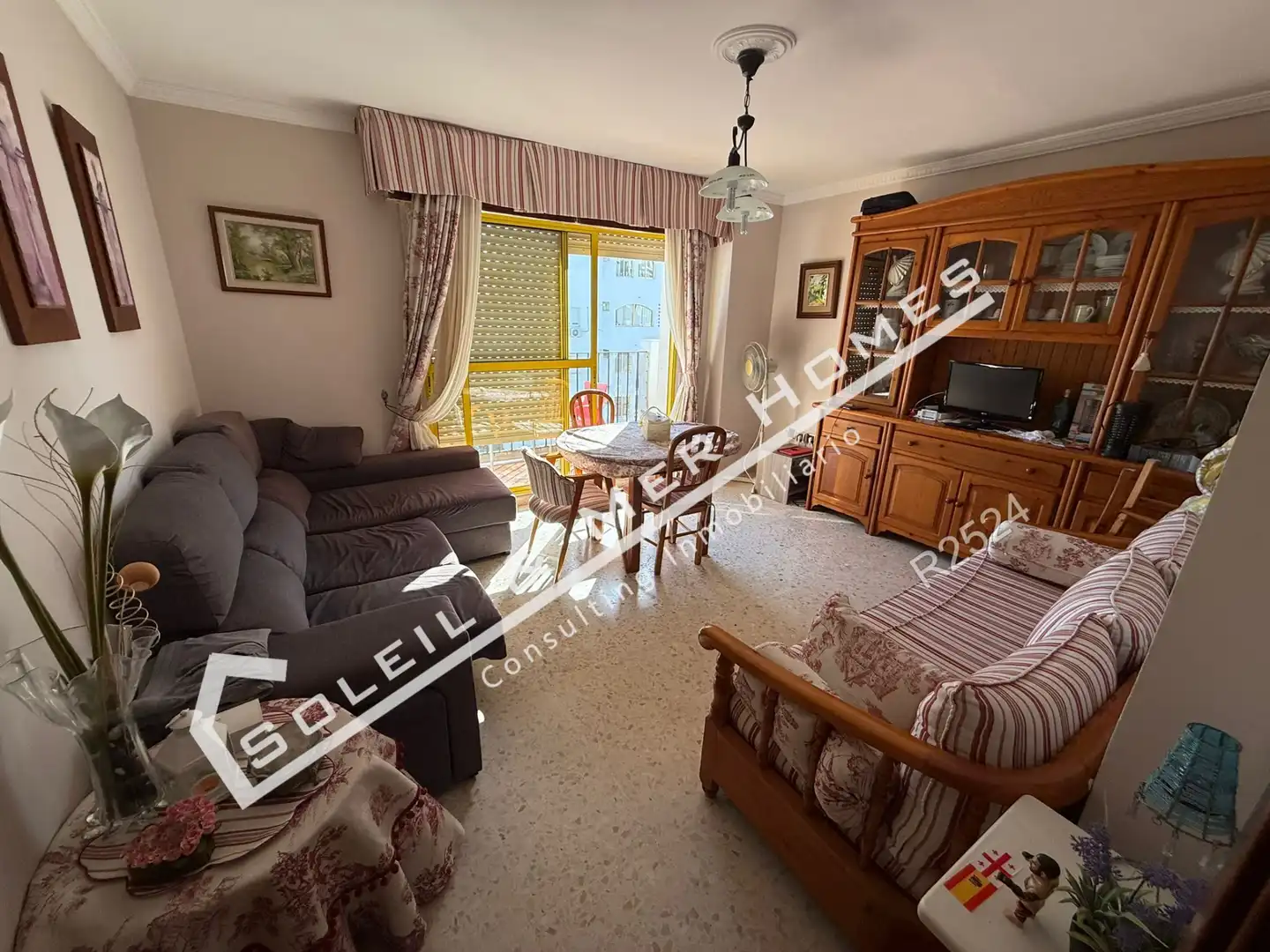 Sala d'estar de Apartament en venda en El Puerto de Santa María amb Aire condicionat, Traster i Balcó