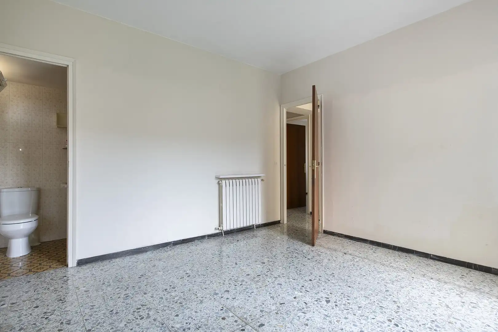 Einfamilien-Reihenhaus zum Verkauf in Banyoles mit Klimaanlage, Heizung und Terrasse