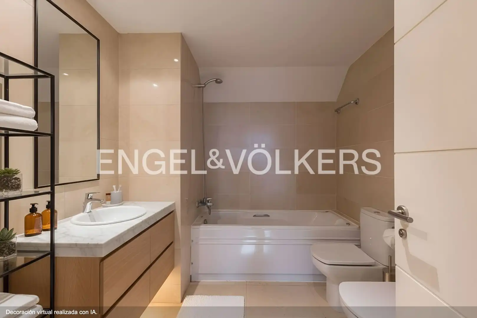 Bathroom of Attic for sale in Boadilla del Monte  with Air Conditioner, Heating and Terrace