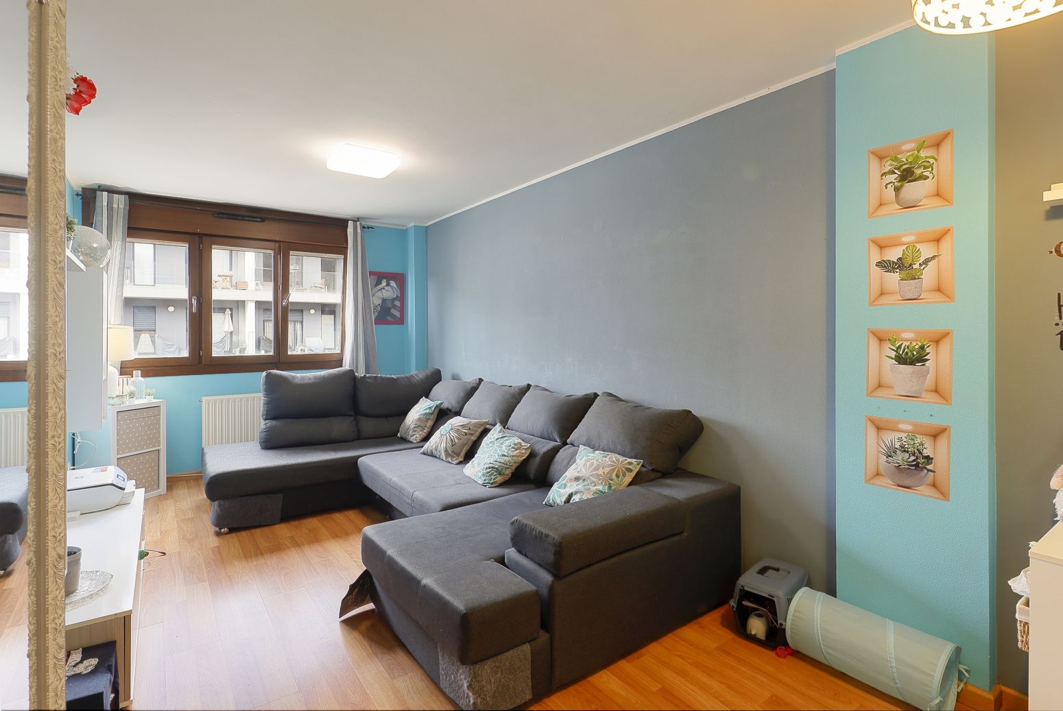 Living room of Flat for sale in Gijón   with Heating, Parquet flooring and Storage room