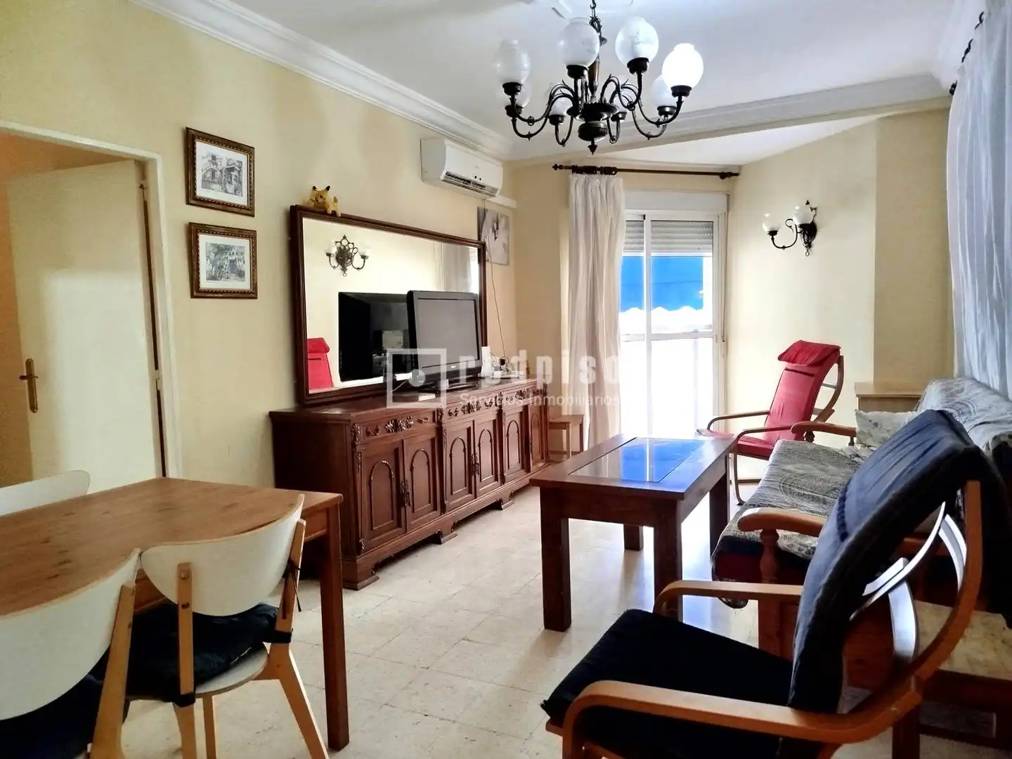 Living room of Flat for rent in Sevilla  with Air Conditioner, Private garden and Terrace