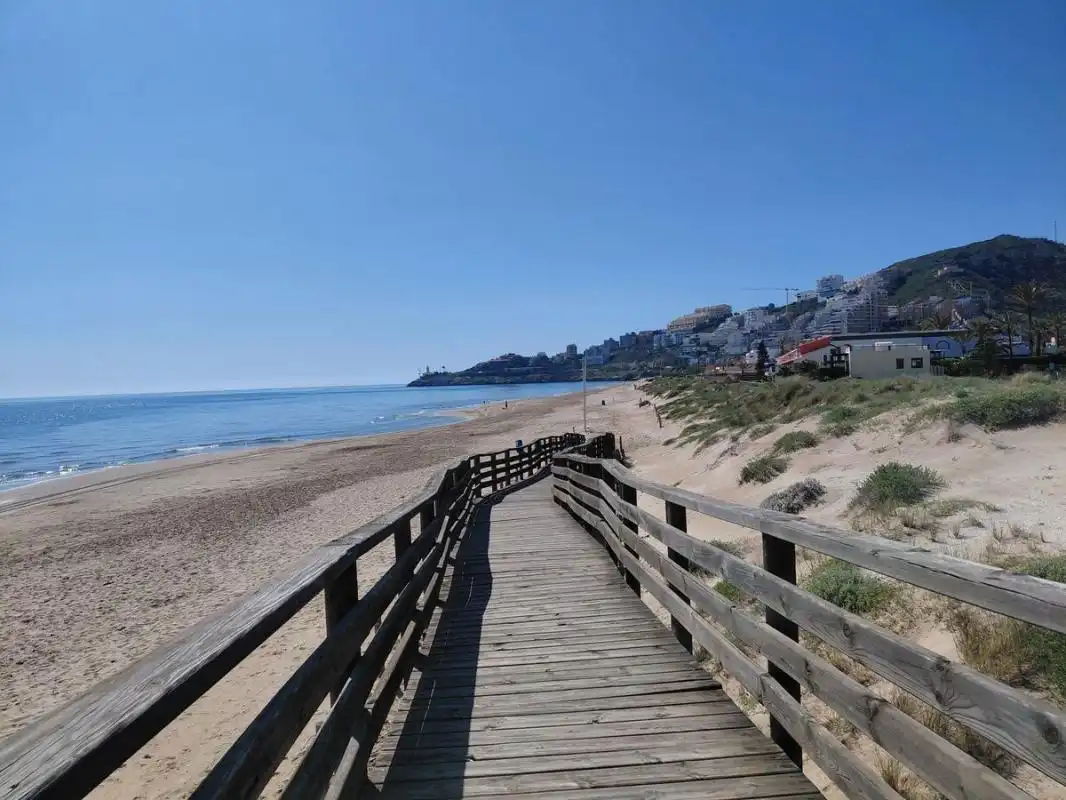 Vista exterior de Planta baja en venta en Cullera con Calefacción, Jardín privado y Terraza