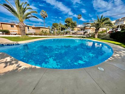 Piscina de Casa adosada en venda en Alicante / Alacant amb Aire condicionat, Jardí privat i Terrassa
