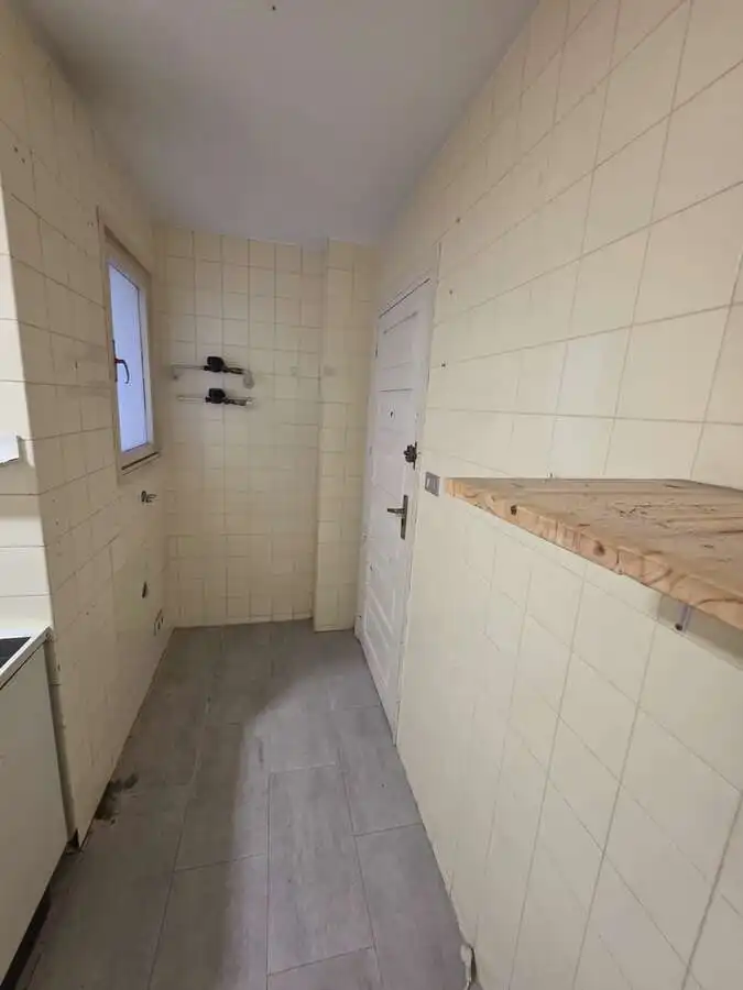 Baño de Piso en venta en Avilés con Calefacción, Terraza y Trastero