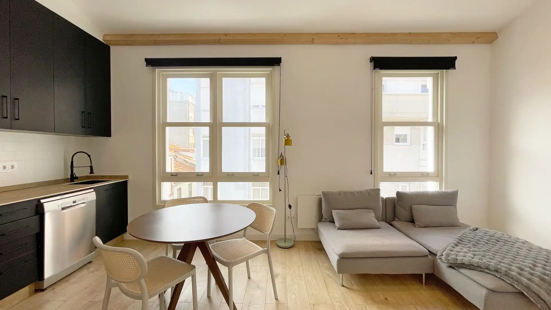 Sala de estar de Ático de alquiler en A Coruña Capital  con Calefacción y Amueblado