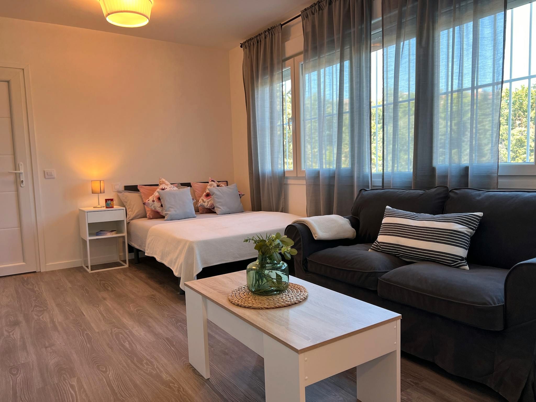 Dormitori de Pis de lloguer en  Madrid Capital amb Moblat, Rentadora i TV