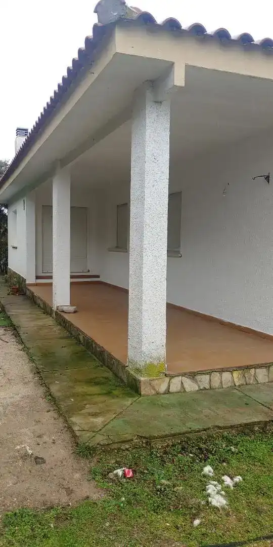 Vista exterior de Piso en venta en Eurovillas
