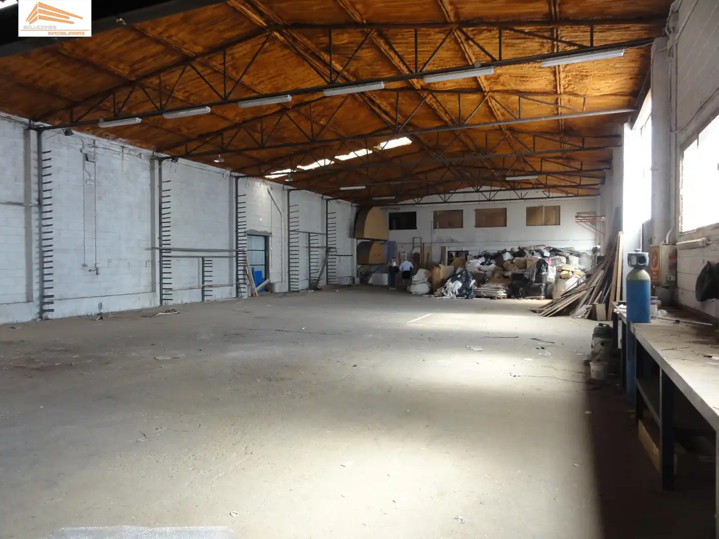 Nave industrial en venta en Pesquera de Duero