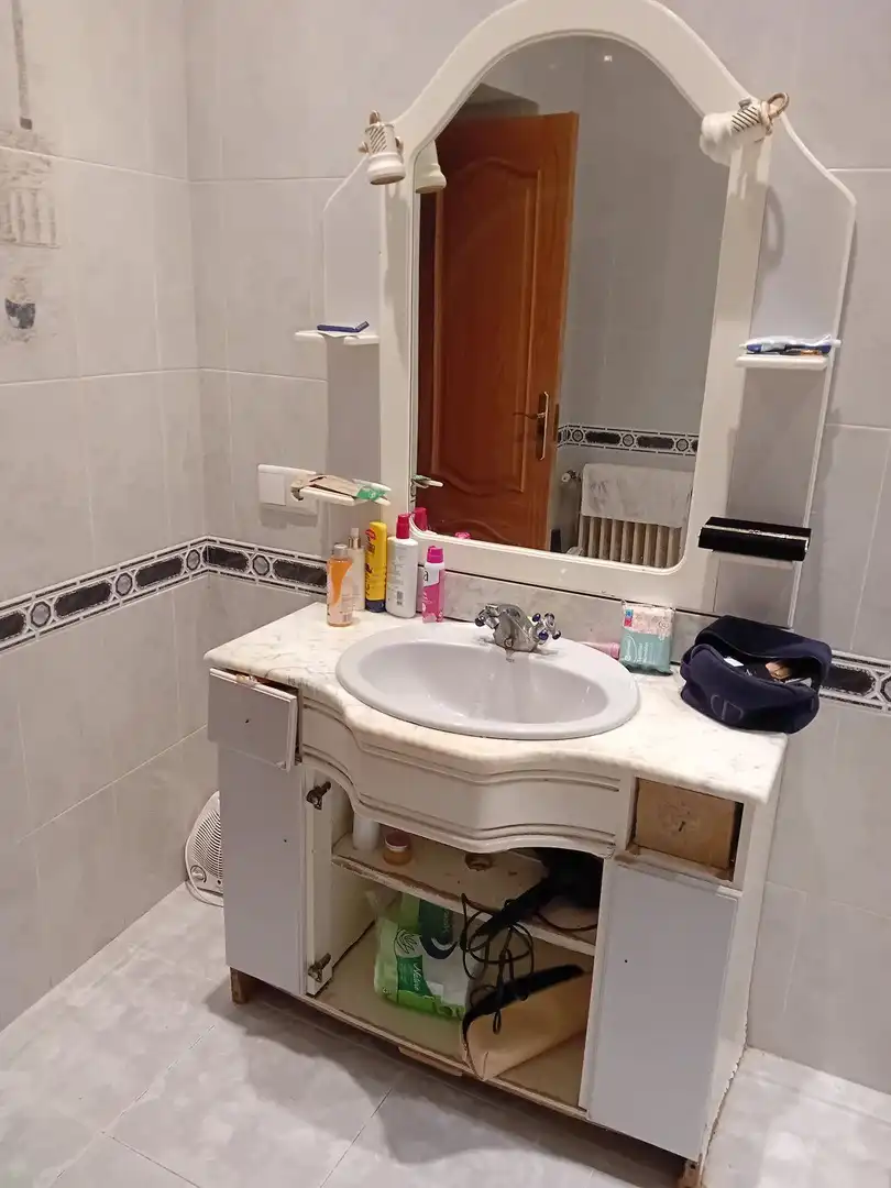 Badezimmer von Wohnung zum Verkauf in Almagro mit Klimaanlage, Heizung und Terrasse