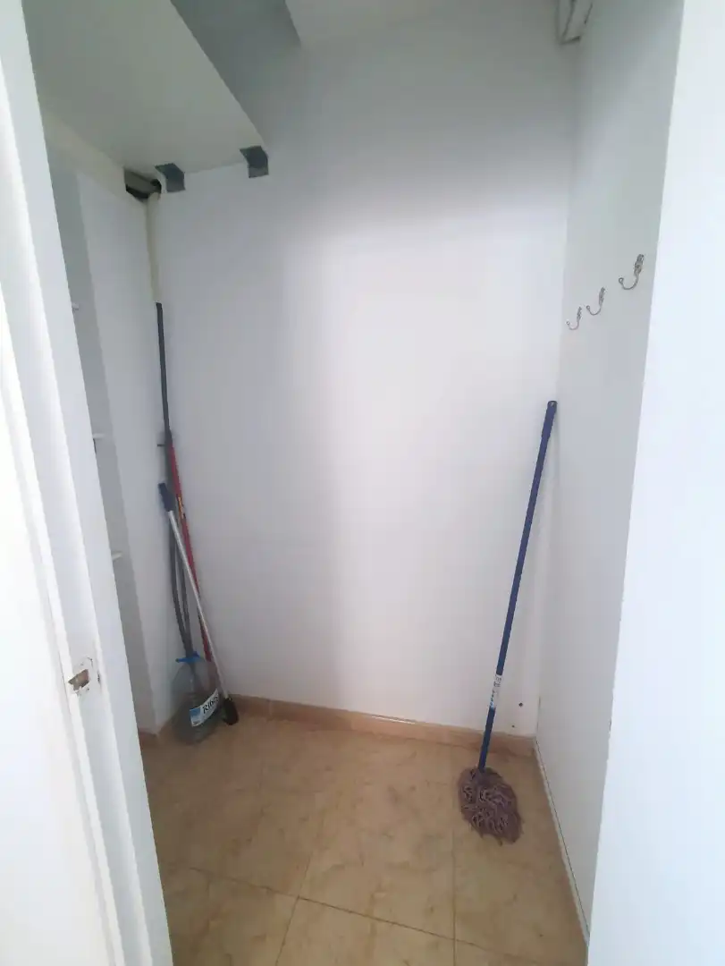 Commercial properties for rent in Piera  with Air Conditioner