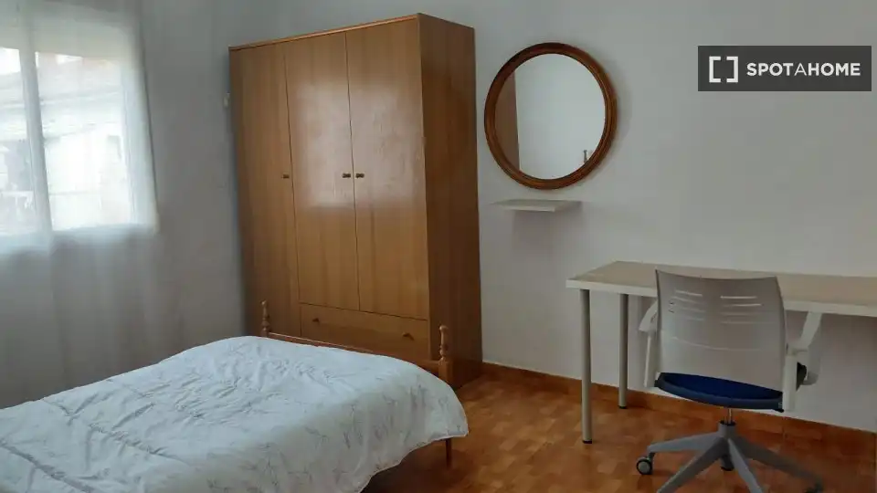 Room in Valencia, Valencia