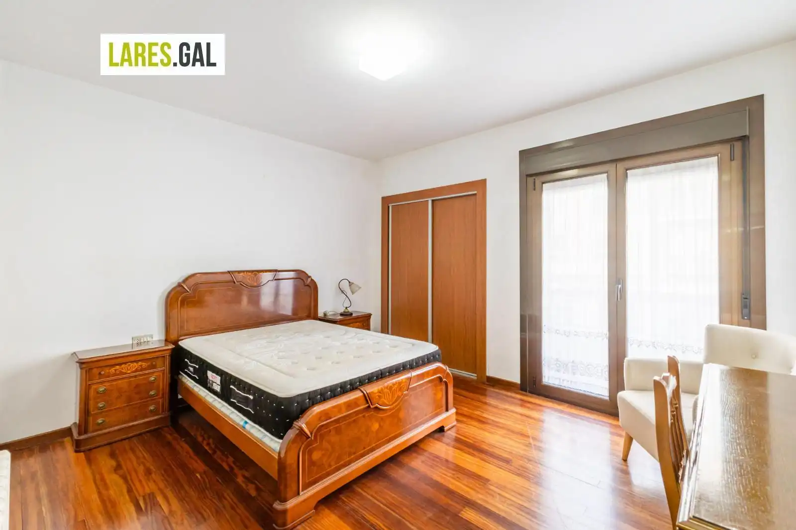 Habitación de Piso en venta en Cangas  con Calefacción, Terraza y Trastero
