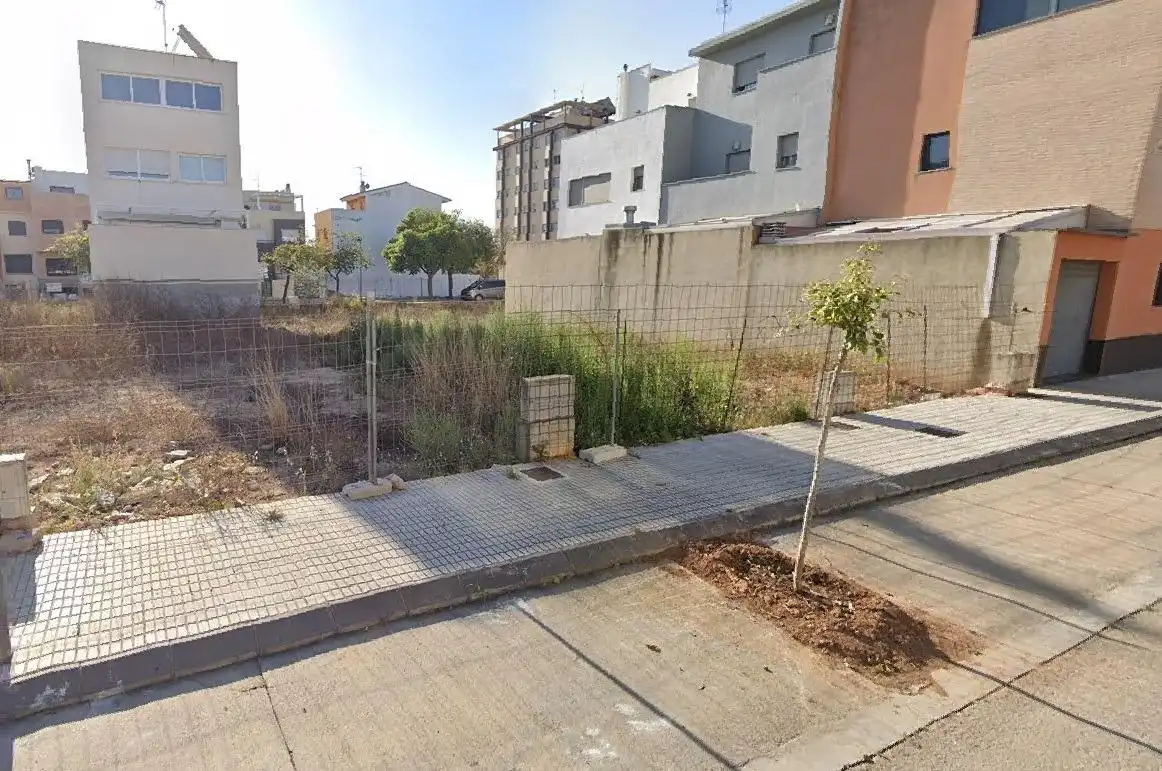 Lands and plots for sale in Calle El Comtat