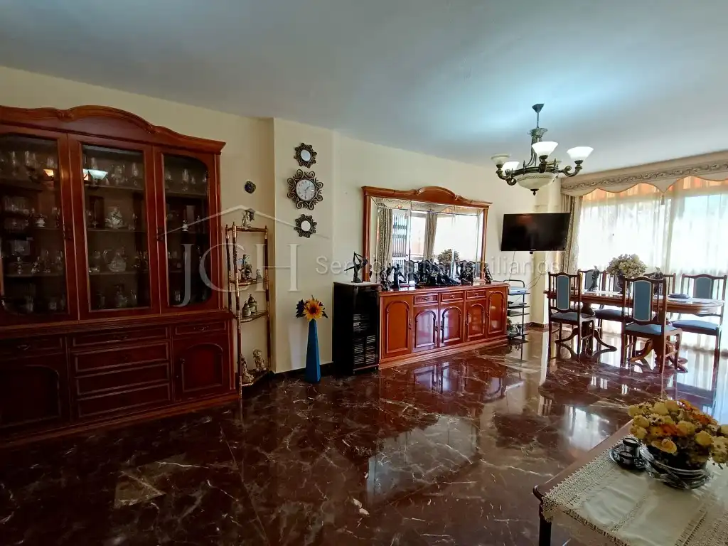Sala d'estar de Pis en venda en Fuengirola amb Jardí privat, Terrassa i Piscina