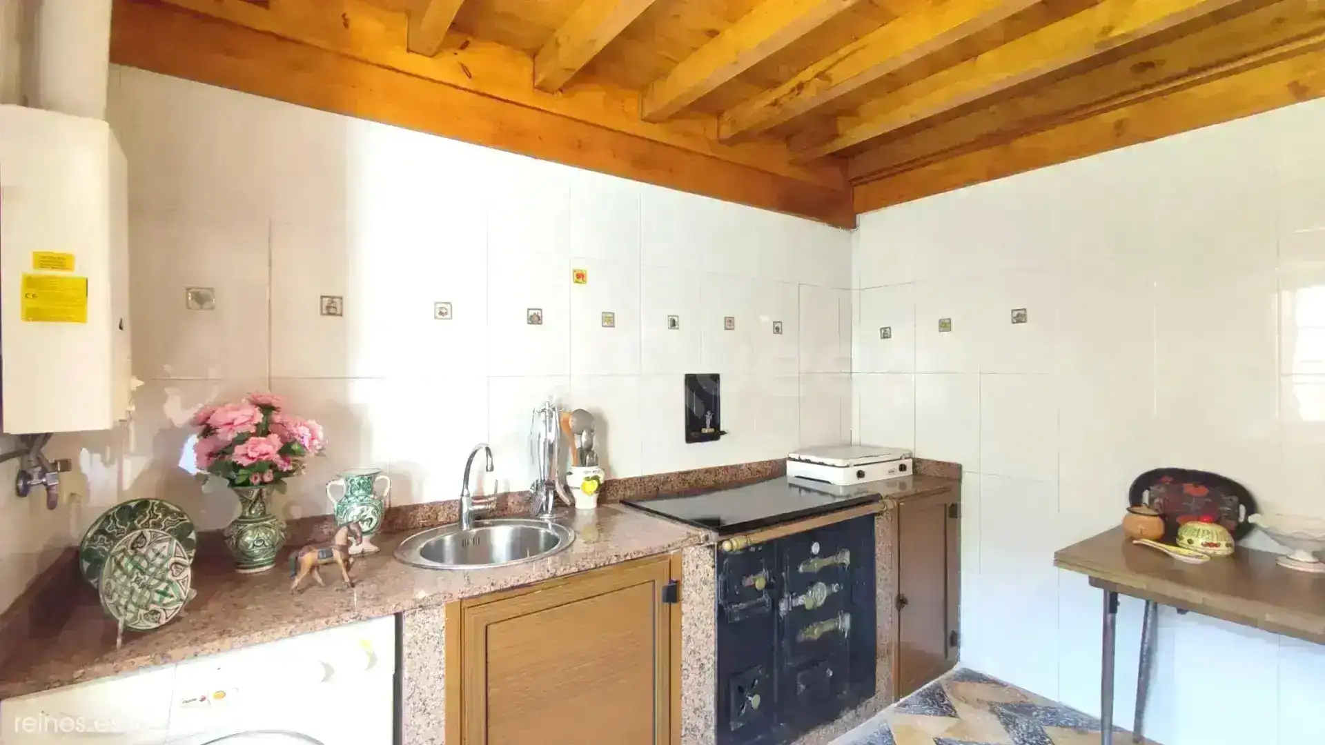 Cocina de Casa o chalet en venta en Cabrales con Terraza y Amueblado