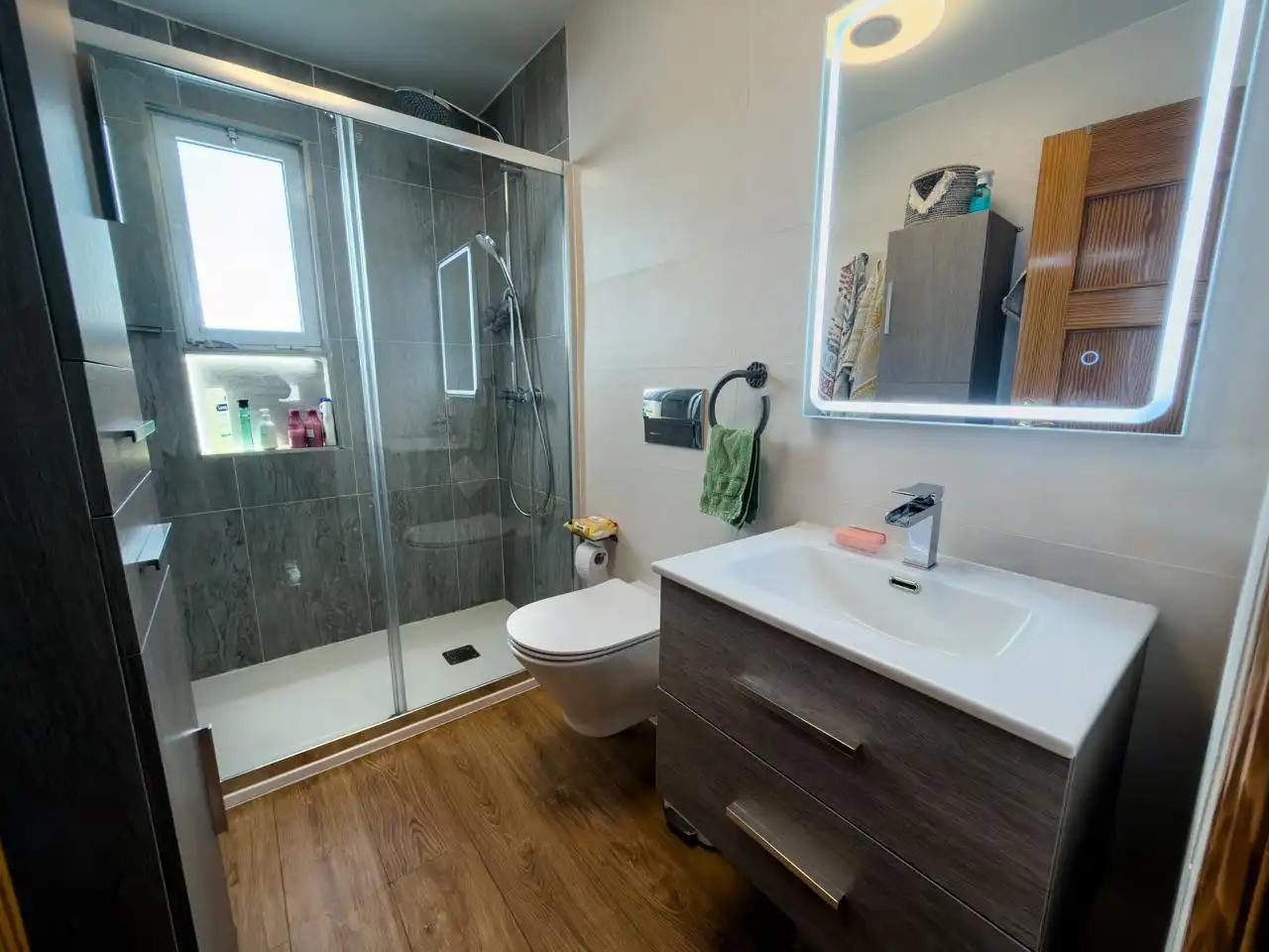 Bathroom of Houses for sale in Relleu  with Swimming Pool