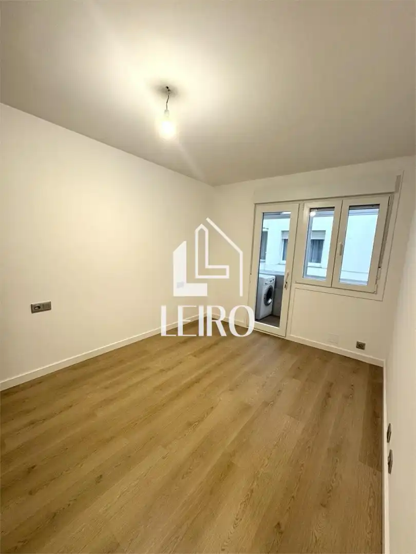Habitación de Apartamento en venta en Vilagarcía de Arousa con Calefacción, Terraza y Trastero