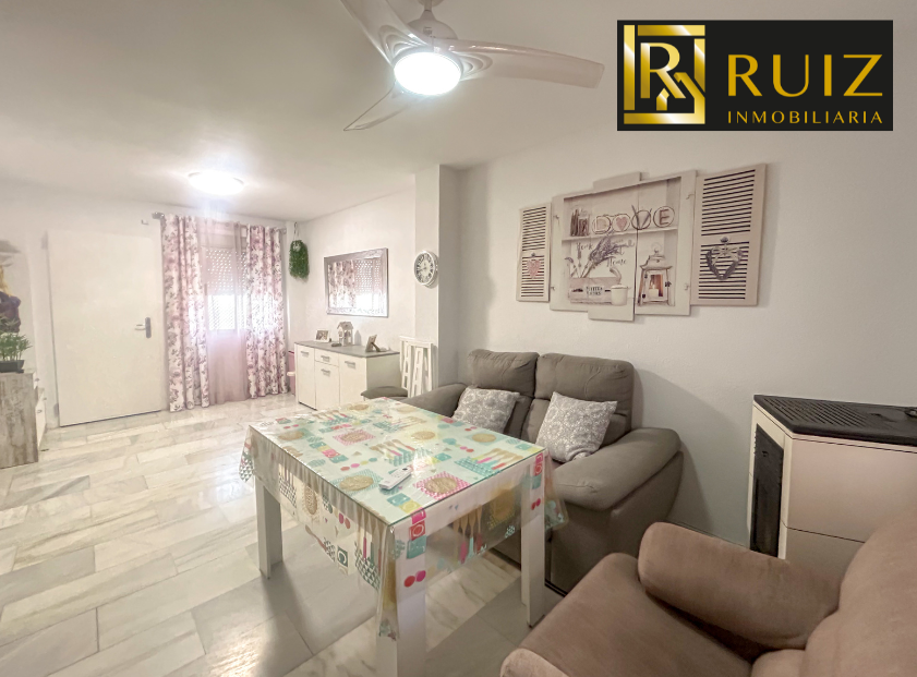Living room of Single-family semi-detached for rent to own in Atarfe