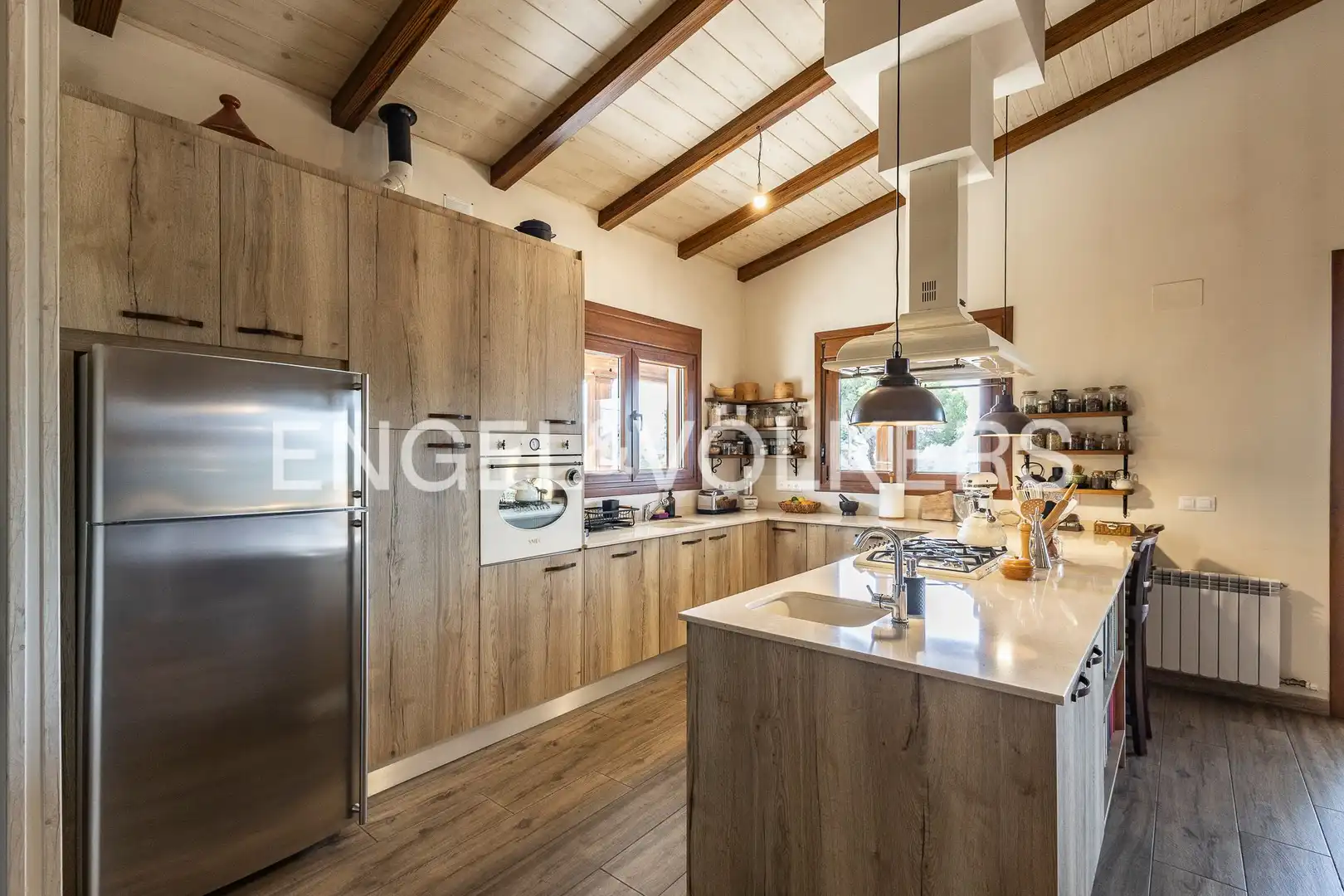 Cocina de Casa o chalet en venta en Vilanova del Vallès con Aire acondicionado, Calefacción y Jardín privado