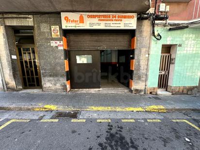 Vista exterior de Local en venda en Santa Coloma de Gramenet