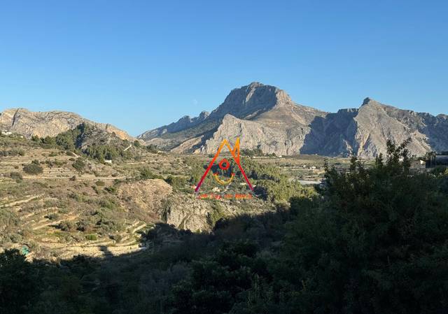 Finca rústica en Alquiler en Carrer Sant Miquel en Tàrbena