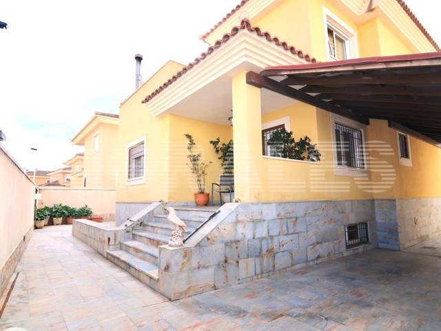 Casa-chalet en Venta en La Cumbre - Cuatro Plumas