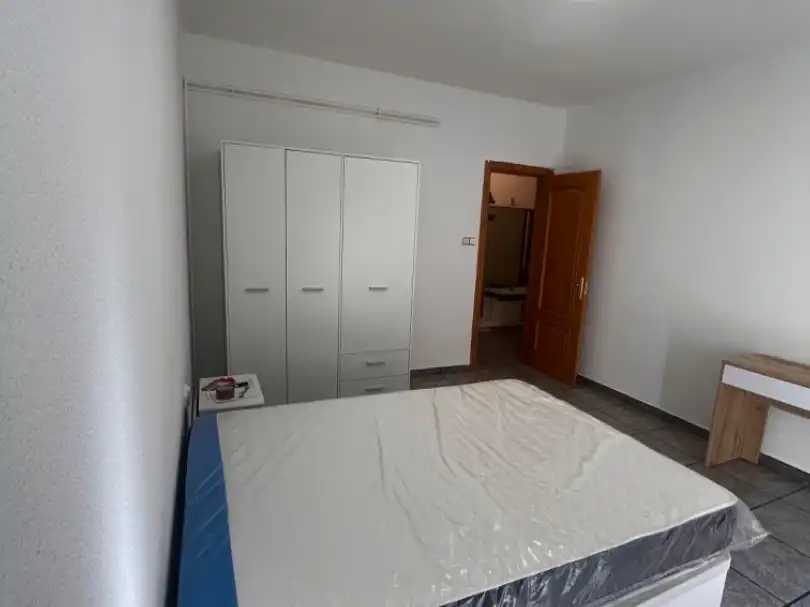 Flat to rent in Carrer Juli César 3