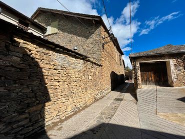 House with balcony for sale in Carrer Llessui Torre